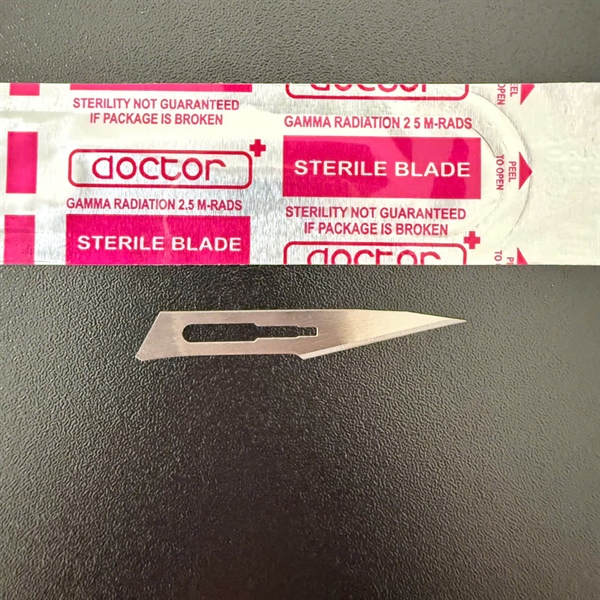 Dao mổ trang trí (Dùng để cắt miếng dán) - Hộp 100 cái